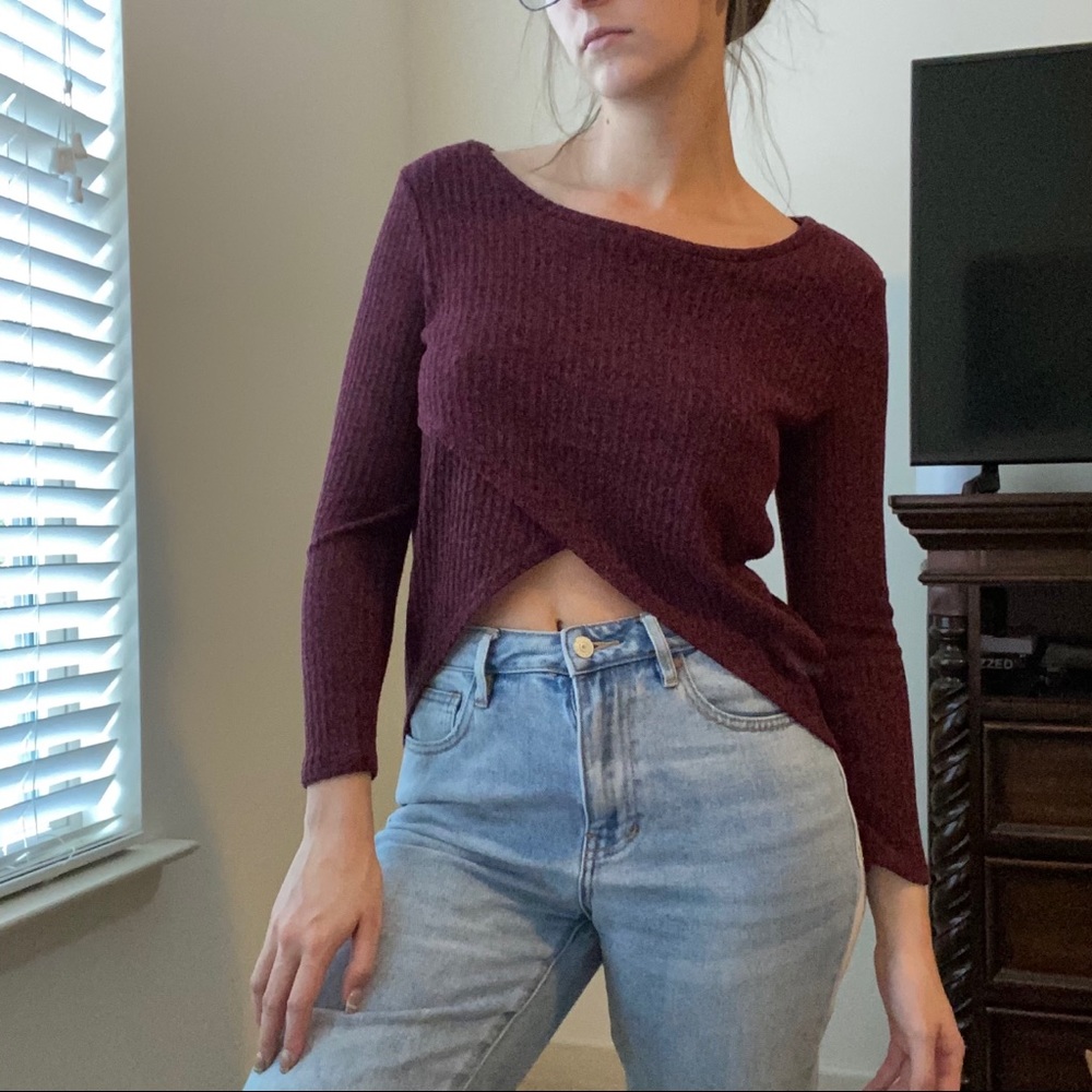 SOLD: Burgundy light sweater